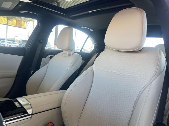 2025 Mercedes-Benz C-CLASS C 300 Unknown