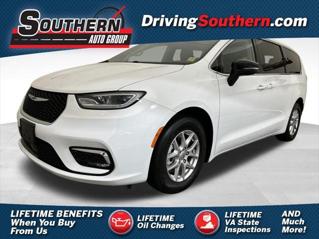 2024 Chrysler Pacifica Touring L