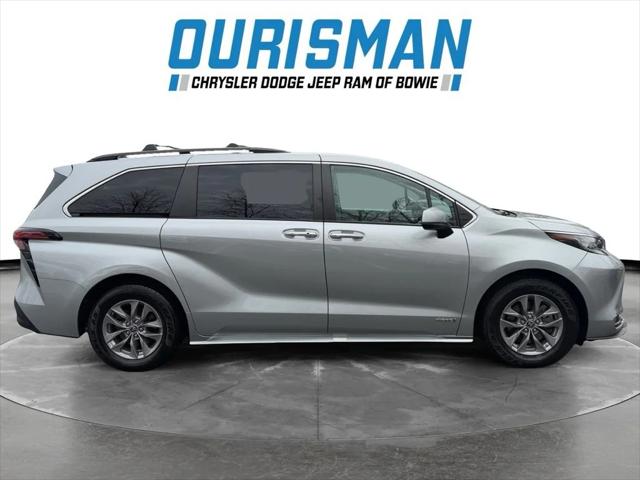 2021 Toyota Sienna XLE