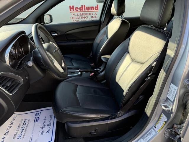 2014 Chrysler 200 Limited