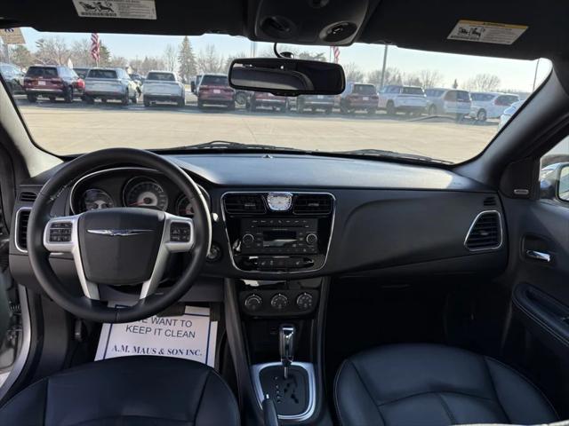 2014 Chrysler 200 Limited