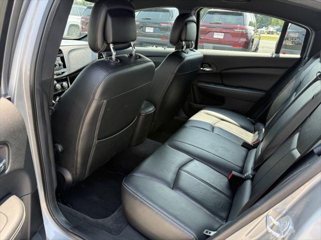2014 Chrysler 200 Limited