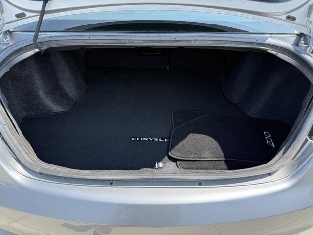 2014 Chrysler 200 Limited