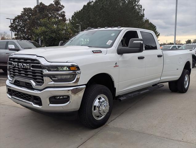 2026 RAM Ram 3500 RAM 3500 TRADESMAN CREW CAB 4X4 8 BOX