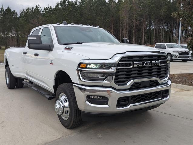 2026 RAM Ram 3500 RAM 3500 TRADESMAN CREW CAB 4X4 8 BOX