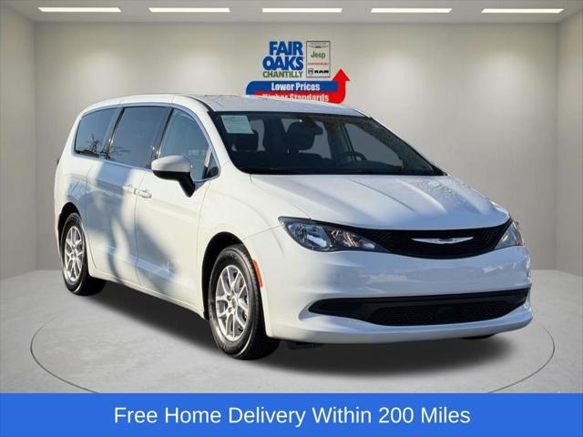 2022 Chrysler Voyager LX