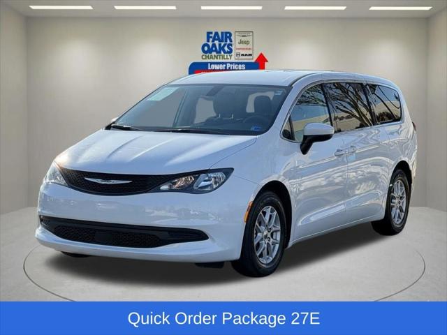 2022 Chrysler Voyager LX
