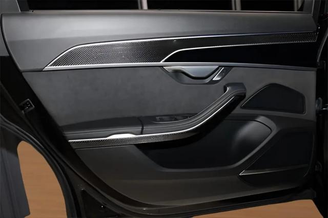 2022 Audi S8 TFSI quattro Tiptronic