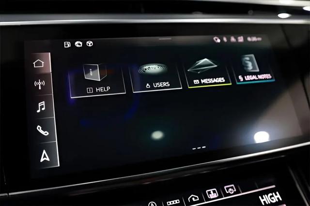 2022 Audi S8 TFSI quattro Tiptronic