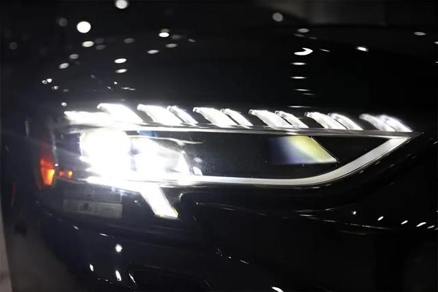 2022 Audi S8 TFSI quattro Tiptronic