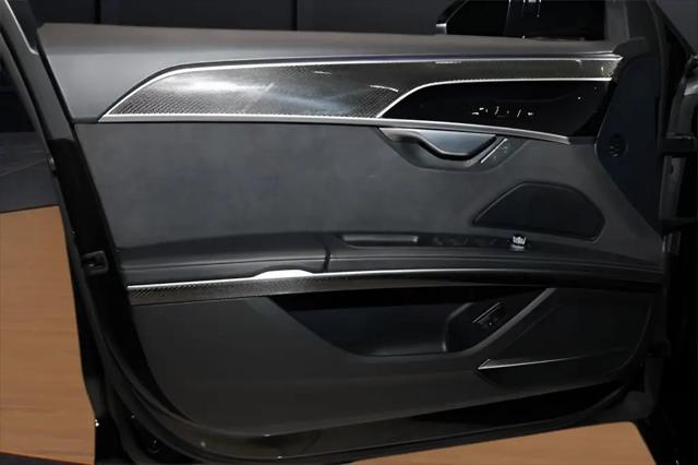 2022 Audi S8 TFSI quattro Tiptronic