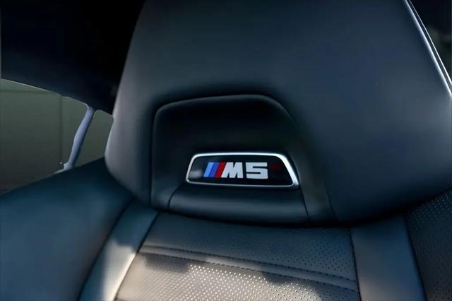 2023 BMW M5 Standard
