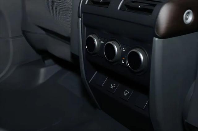 2023 Land Rover Defender 110 X-Dynamic SE