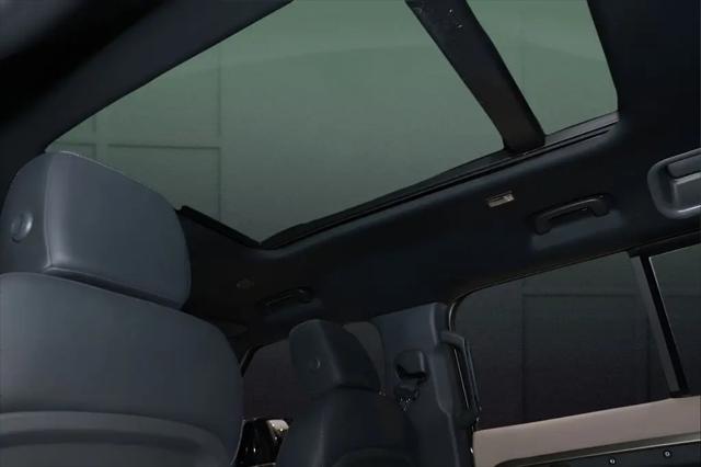2023 Land Rover Defender 110 X-Dynamic SE