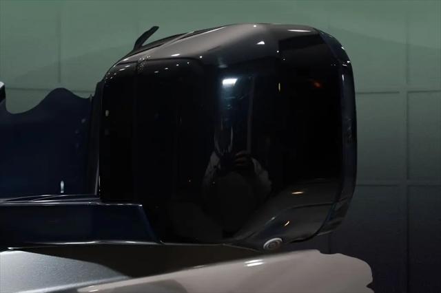 2023 Land Rover Defender 110 X-Dynamic SE