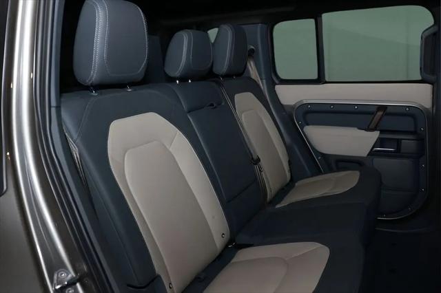 2023 Land Rover Defender 110 X-Dynamic SE