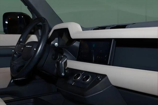 2023 Land Rover Defender 110 X-Dynamic SE