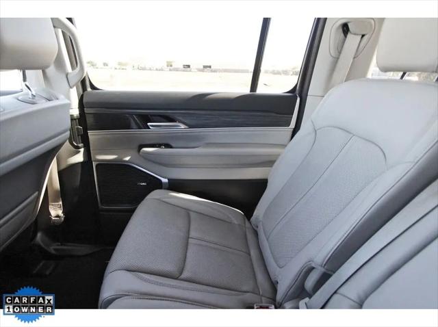 2023 Jeep Wagoneer Series III 4x2