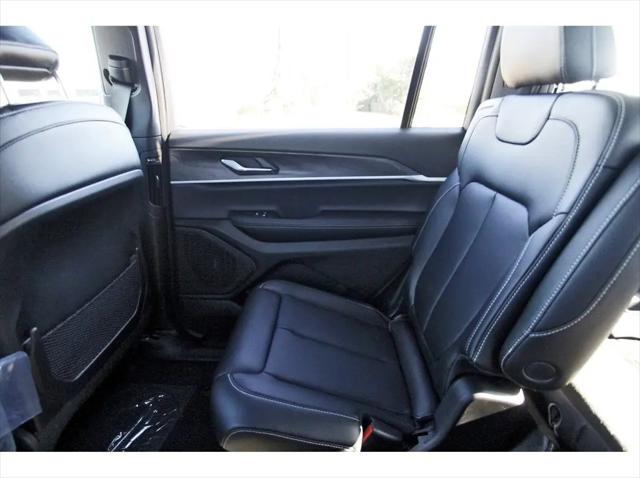 2025 Jeep Grand Cherokee L Limited 4x4