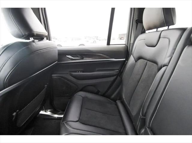 2026 Jeep Grand Cherokee Altitude 4x4