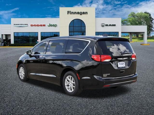 2025 Chrysler Voyager LX