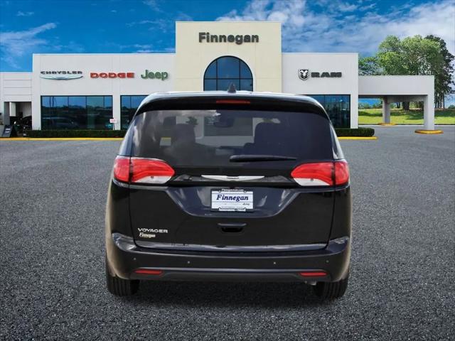 2025 Chrysler Voyager LX