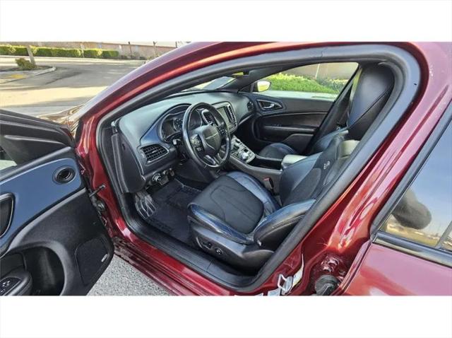 2015 Chrysler 200 S
