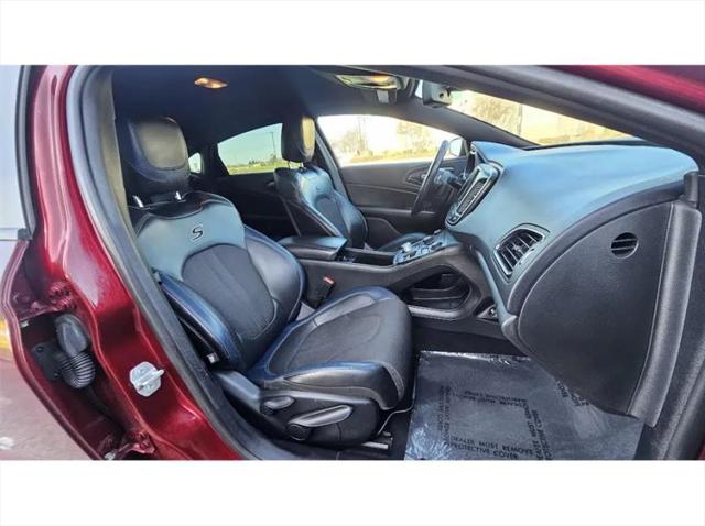 2015 Chrysler 200 S