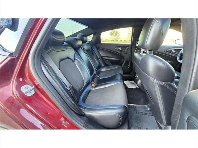2015 Chrysler 200 S