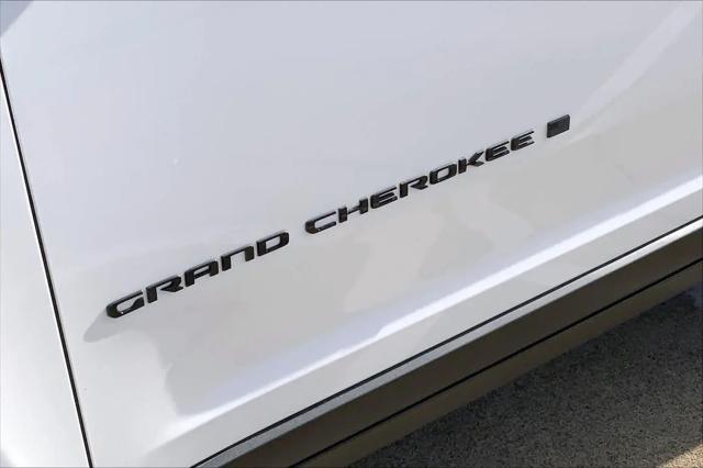 2026 Jeep Grand Cherokee L Altitude 4x4