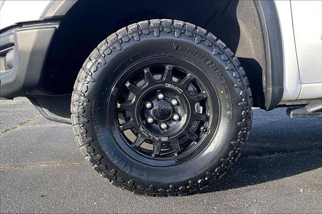 Used 2023 GMC Sierra 1500 4WD Crew Cab Short Box AT4X For Sale in Olive Branch, MS