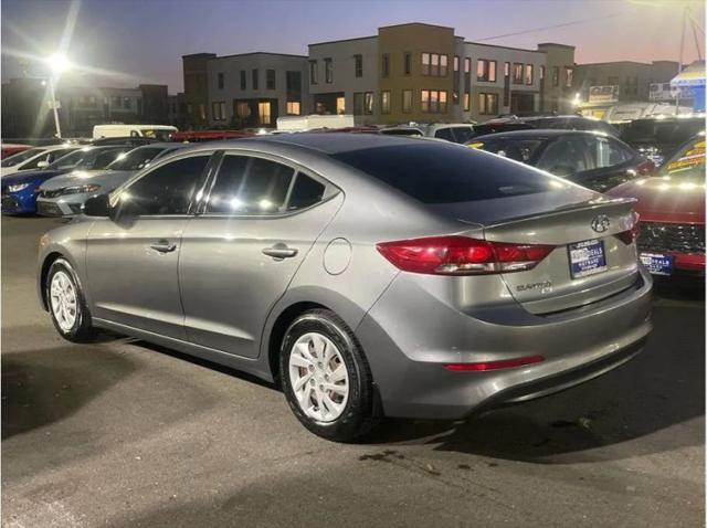 2018 Hyundai Elantra SE