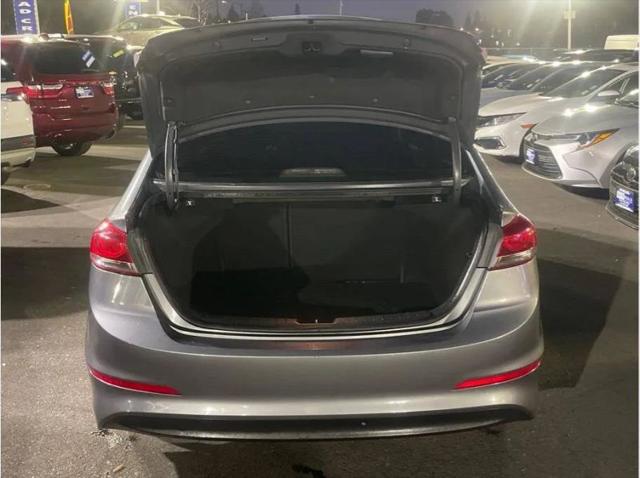 2018 Hyundai Elantra SE