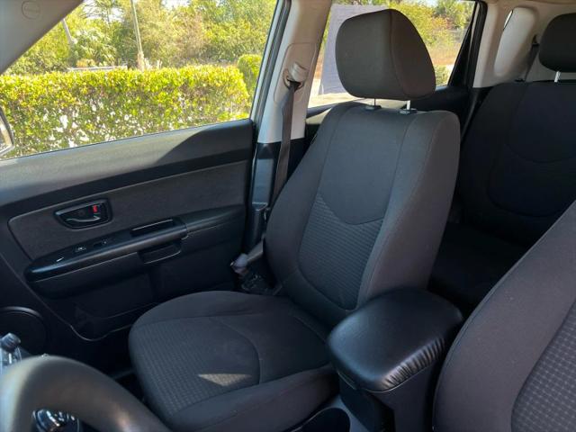 2013 Kia Soul Base