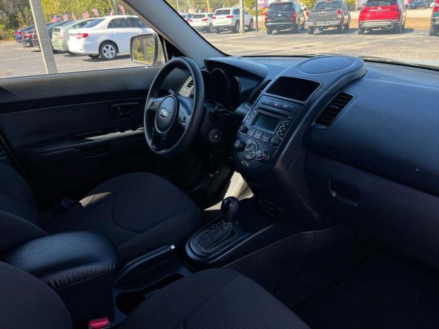 2013 Kia Soul Base