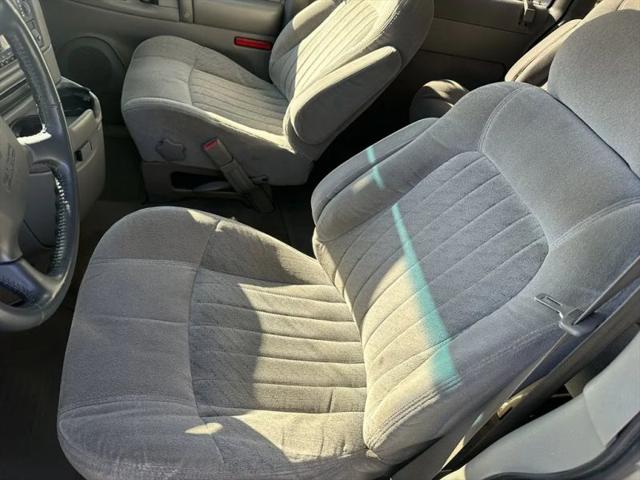 2003 GMC Safari SLE Extended