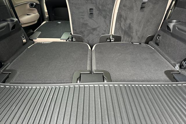 2026 Volvo XC90 Plus, B6 AWD Gas (mild hybrid), Gasoline, Bright, 7 Seats