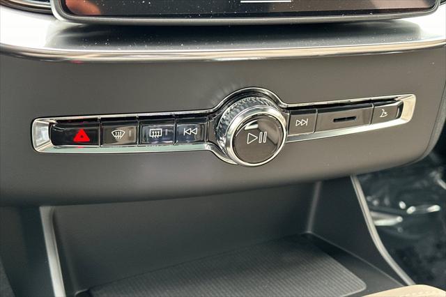2026 Volvo XC90 Plus, B6 AWD Gas (mild hybrid), Gasoline, Bright, 7 Seats