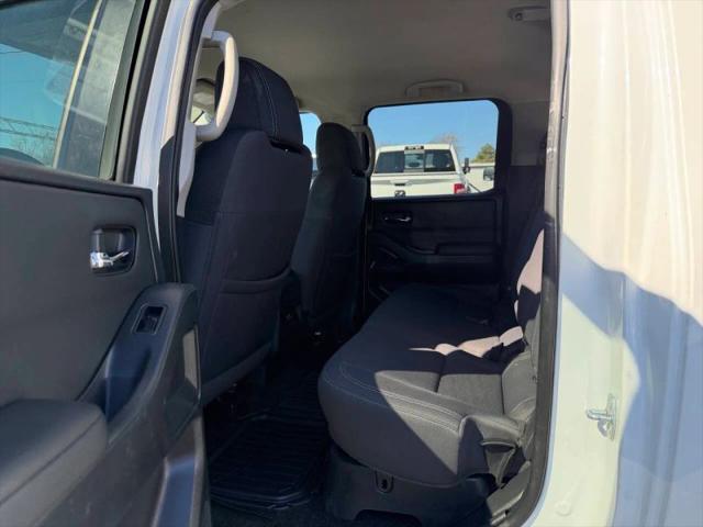 2022 Nissan Frontier Crew Cab SV 4x2