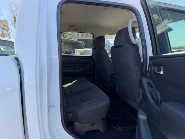 2022 Nissan Frontier Crew Cab SV 4x2
