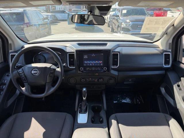2022 Nissan Frontier Crew Cab SV 4x2