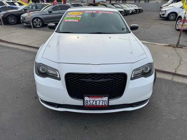 2020 Chrysler 300 Touring