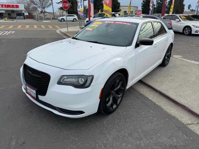 2020 Chrysler 300 Touring