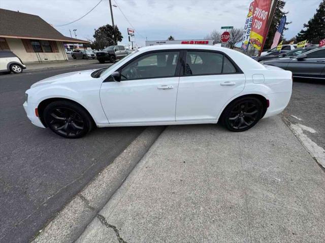 2020 Chrysler 300 Touring