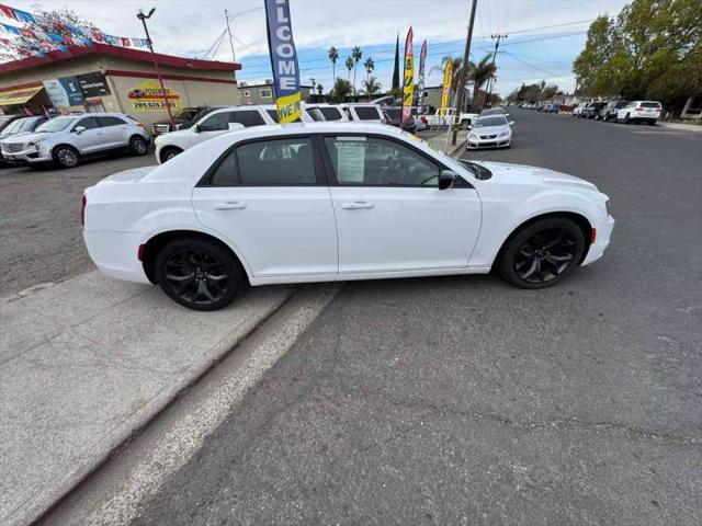 2020 Chrysler 300 Touring