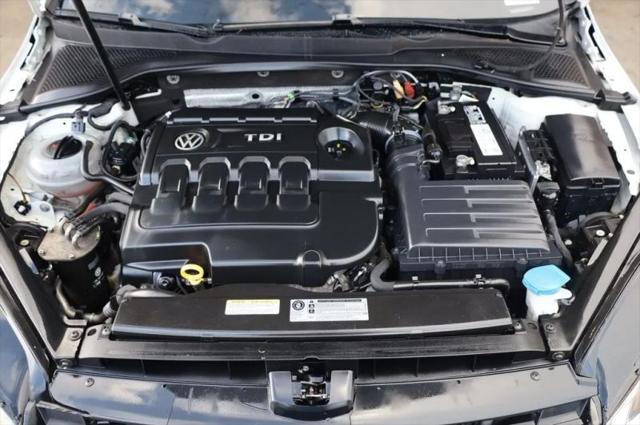 2015 Volkswagen Golf TDI S 4-Door