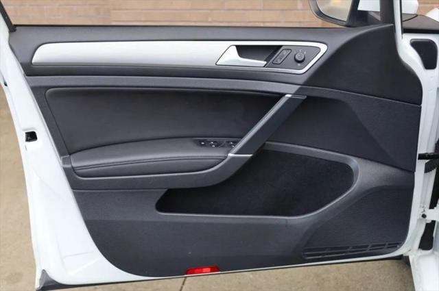 2015 Volkswagen Golf TDI S 4-Door