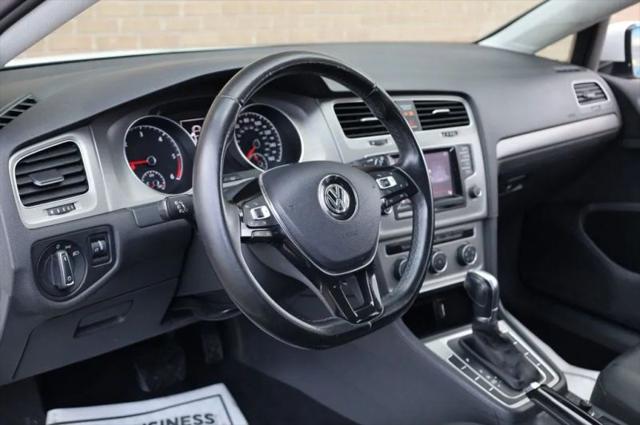 2015 Volkswagen Golf TDI S 4-Door