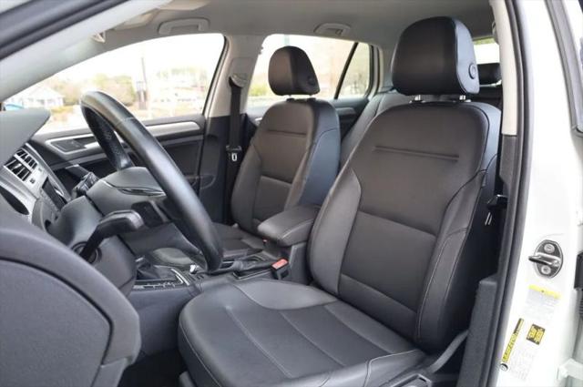 2015 Volkswagen Golf TDI S 4-Door