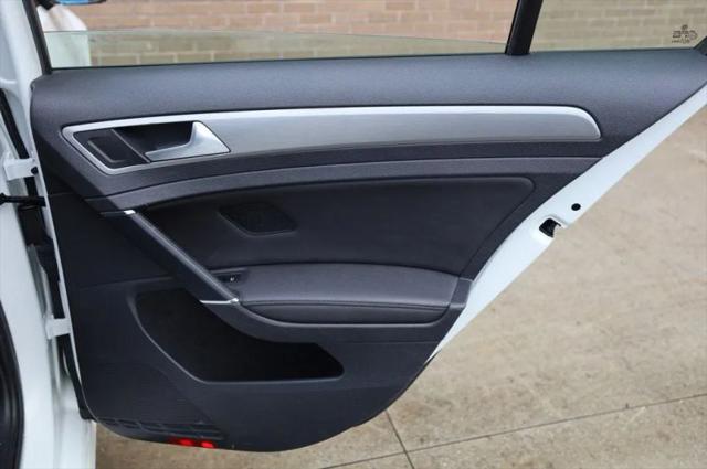 2015 Volkswagen Golf TDI S 4-Door